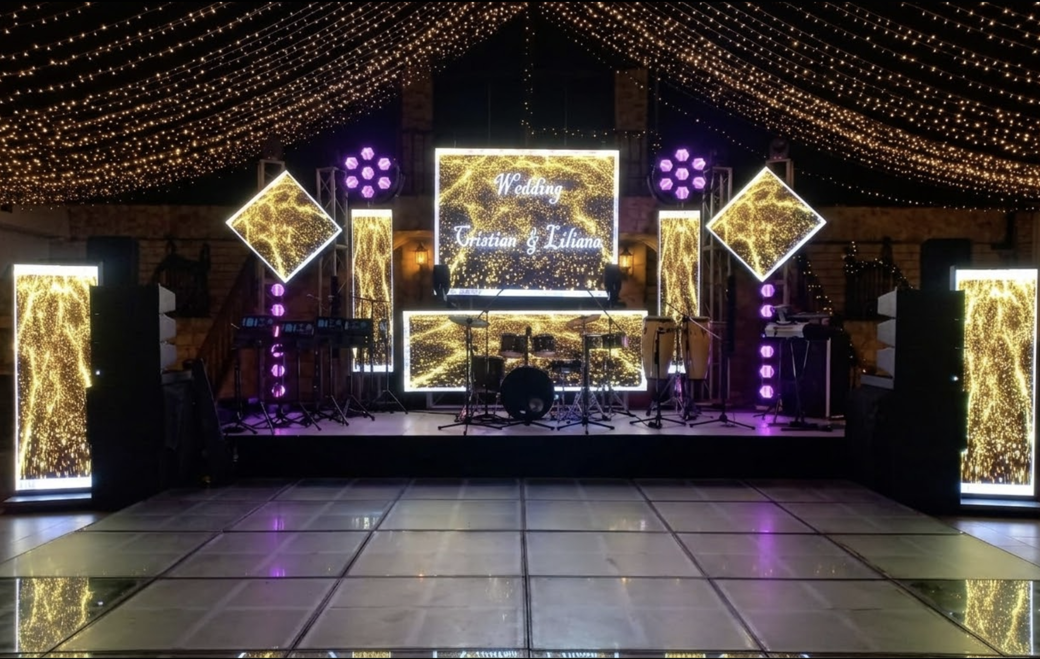 Pantalla LED de alta resolución en evento corporativo en Bogotá