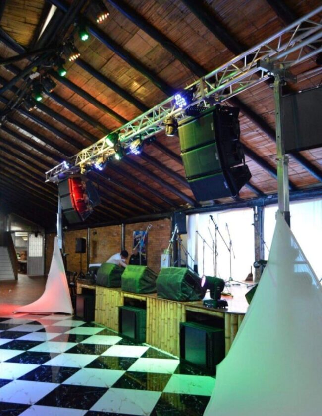 montaje de sonido para fiesta de fin de año montaje de sonido para fiesta de fin de año