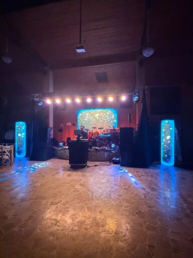 montaje de pantalla para bodas